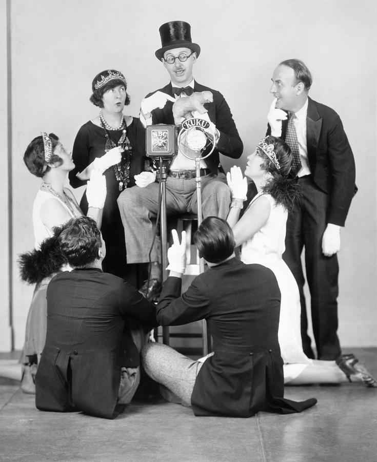 Radio Show, 1920s Photograph by Granger