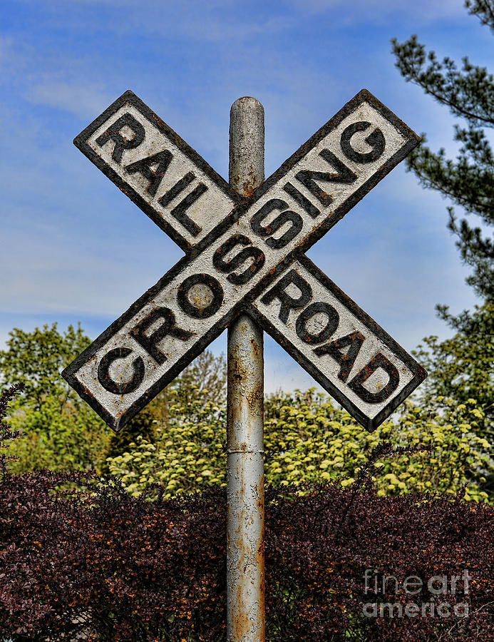 Railroad Crossing Sign Photograph by Lee Dos Santos