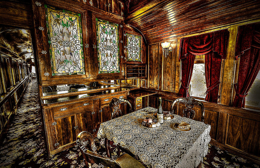 Railroad Dinnertable Photograph by David Morefield