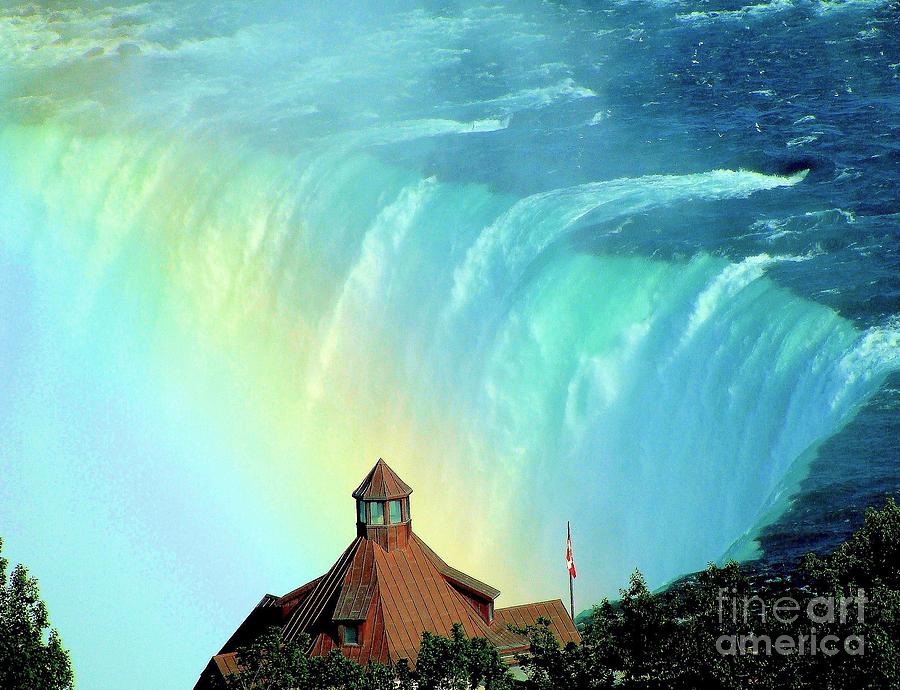 Rainbow over Horseshoe Falls Photograph by Janette Boyd