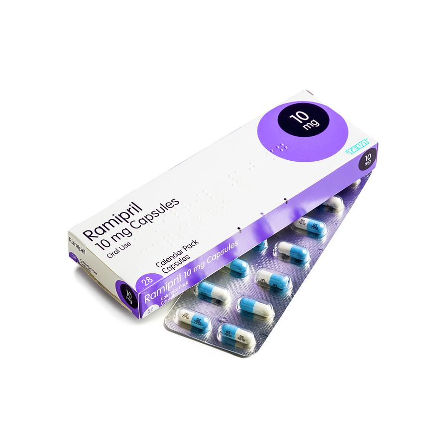 Tablet Photograph - Ramipril Blood Pressure Tablets by Science Photo Library