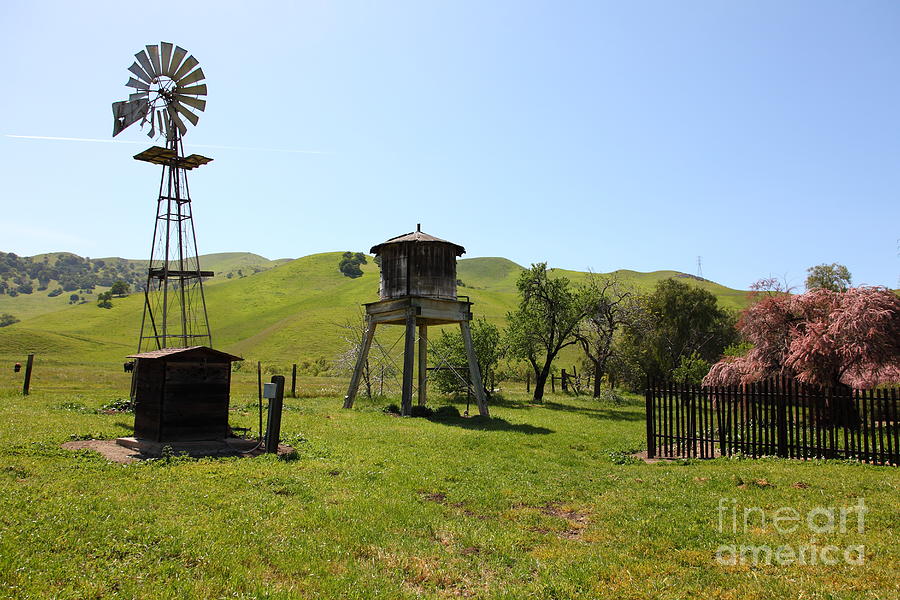 Ranch Along The Rolling Hills Landscape of The Black Diamond Mines in Antioch California 5D22337 Photograph by Wingsdomain Art and Photography