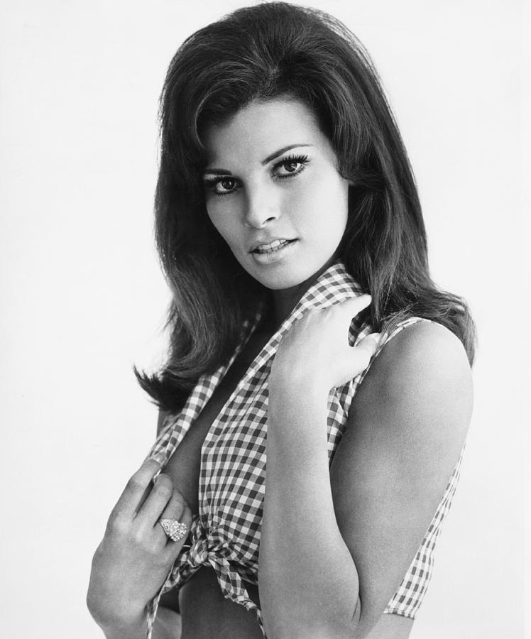 Raquel Welch, Ca. 1967 Photograph by Everett