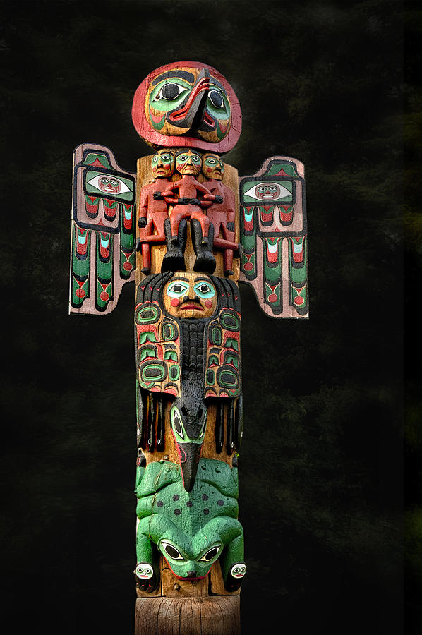 Raven Saxman and frog Totem Photograph by Gary Warnimont