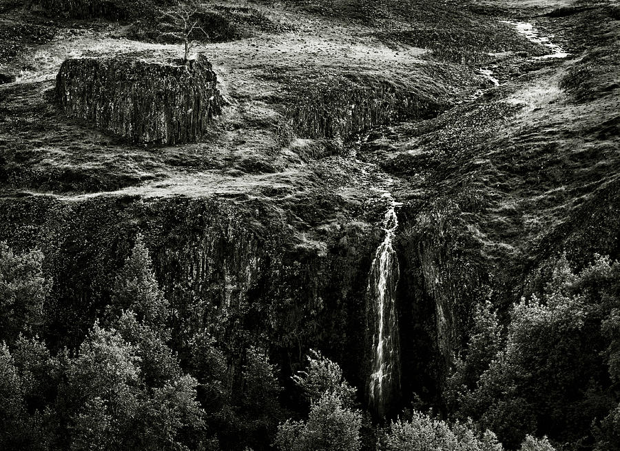 Ravine Falls Photograph by Robert Woodward