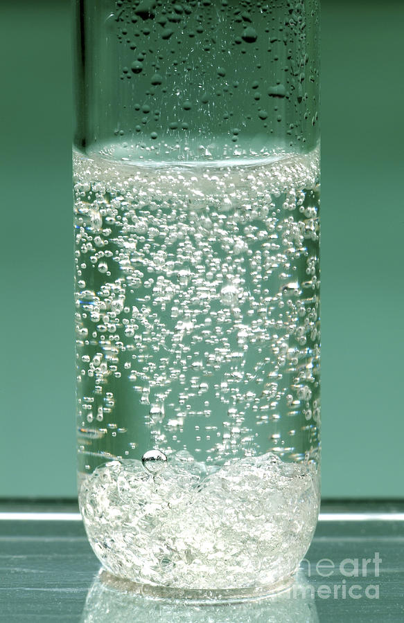 reaction-of-sodium-carbonate-in-acid-photograph-by-martyn-f-chillmaid