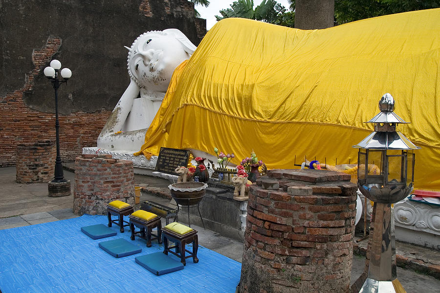 Reclining Buddha Monument Photograph by Artur Bogacki