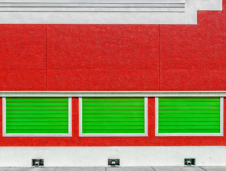 Red and Green Wall Photograph by Frank J Benz