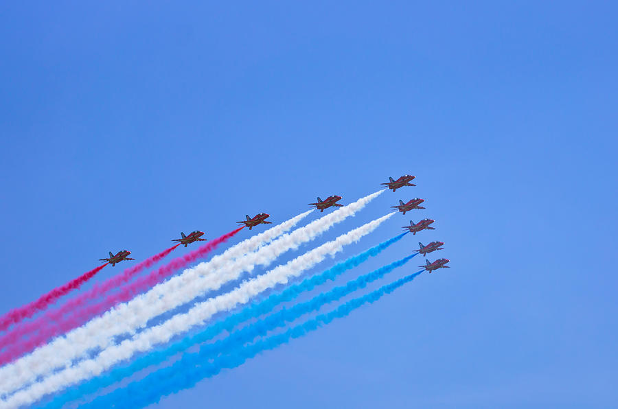 Raf Photograph - Red Arrows 5 by Scott Carruthers