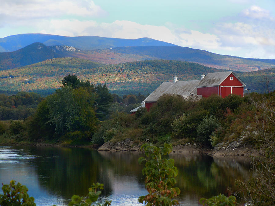 Red Barn Along the Connecticut River Photograph by Nancy Griswold