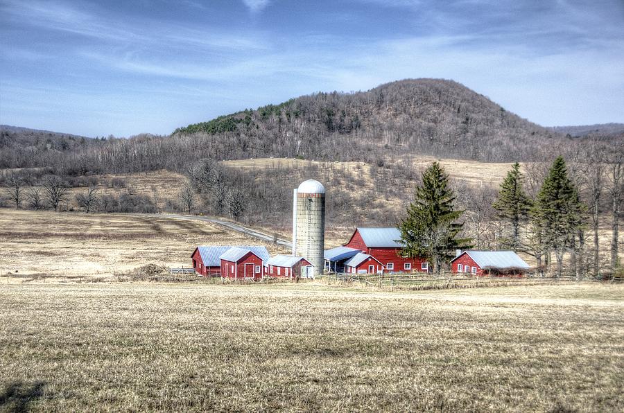 Red Barn in Spring Photograph by Donna Doherty