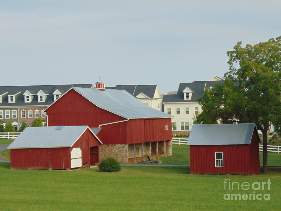 Red Barn Of Columbia Photograph By Charlotte Gray