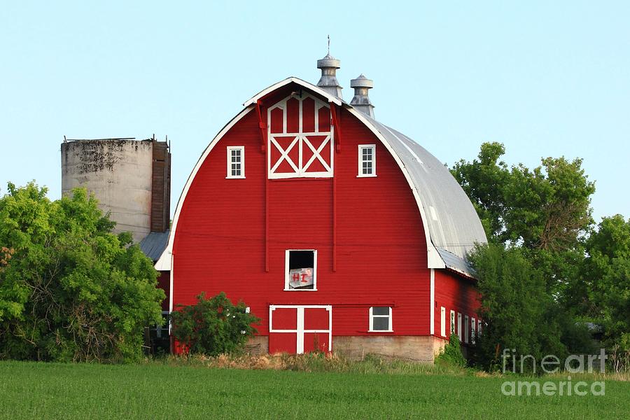Red Barn with HI sign Photograph by Roxie Crouch