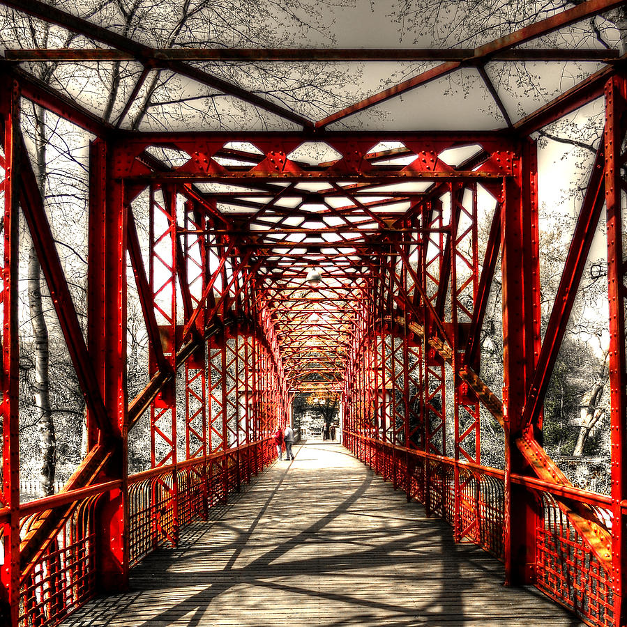 Berlin Photograph - Red Bridge by Alexander Drum