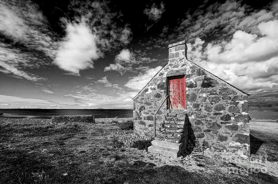 Red Door Milovaig Isle of Skye Photograph by Chris Thaxter