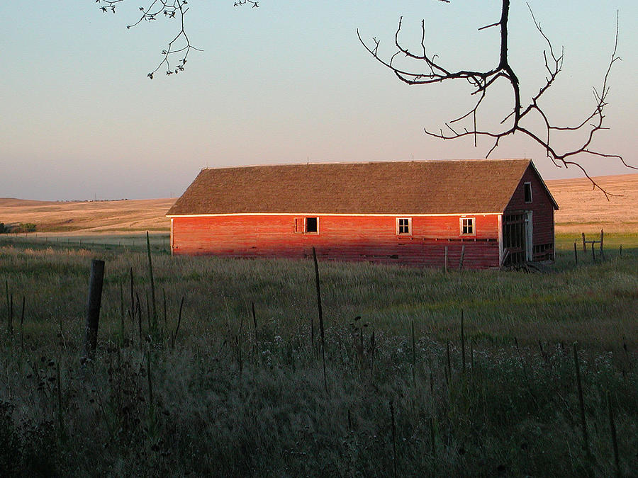 Red Granary Barn Photograph by Susie Rieple Red Granary Barn Photograph by Susie Rieple