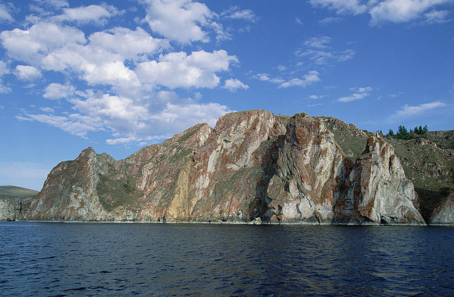 Red Rocks Cliffs Along Lake Baikal Photograph by Konrad Wothe