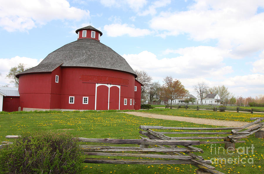 Red Round Barn Photograph by Tammy Venable - Fine Art America