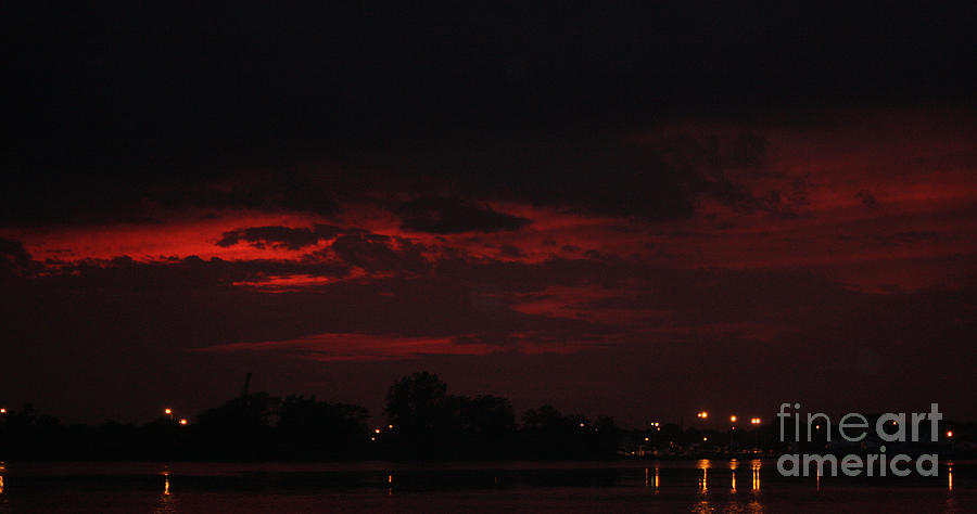 Red Sky at Night Sailors Delight Photograph by John Telfer