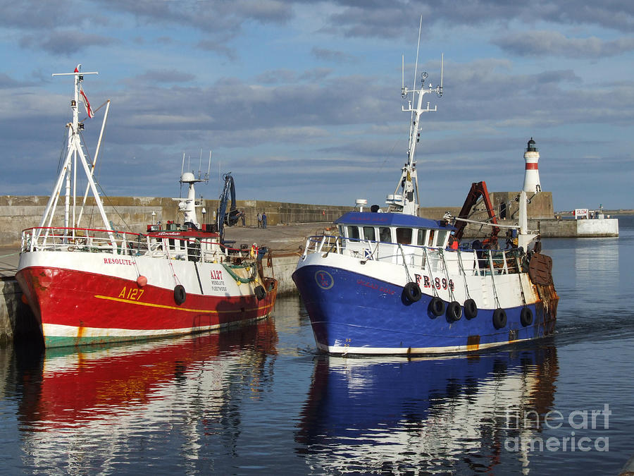 Red White and Blue - Fraserburgh Photograph by Phil Banks