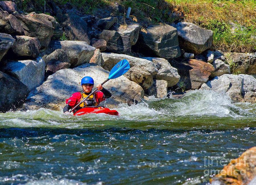 Red whitewater kayak Photograph by Les Palenik