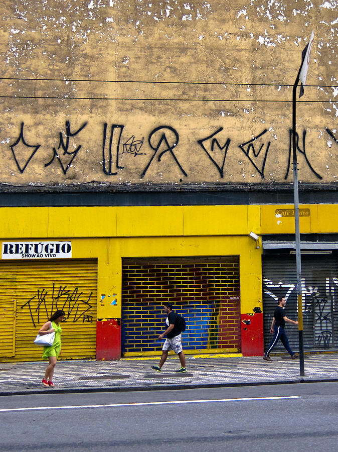 Refugio - Sao Paulo Photograph