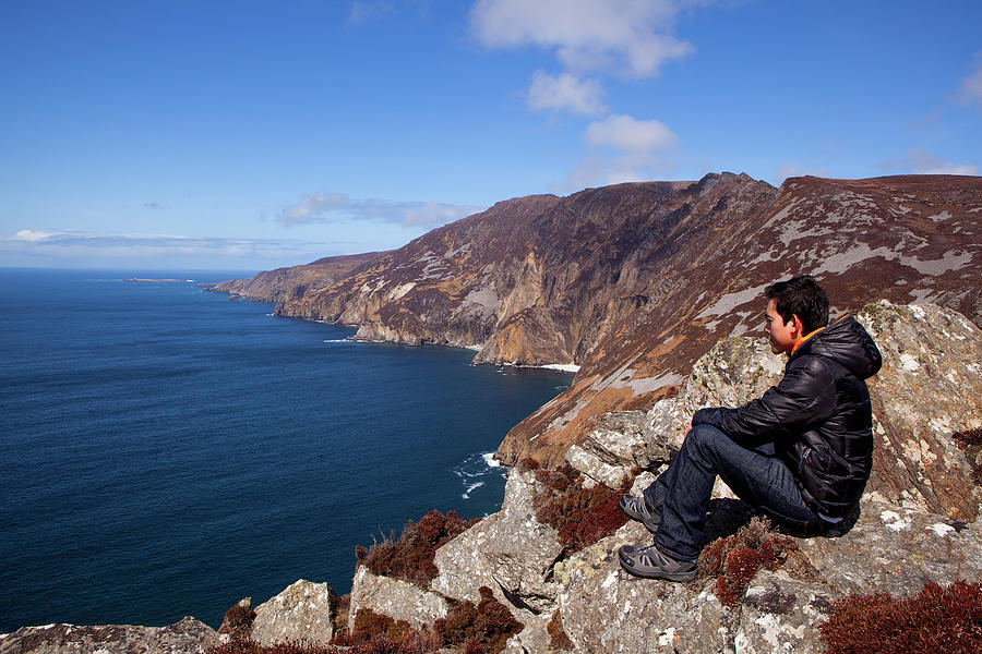 Relaxing At Slieve League Photograph by Nazrie Abu Seman