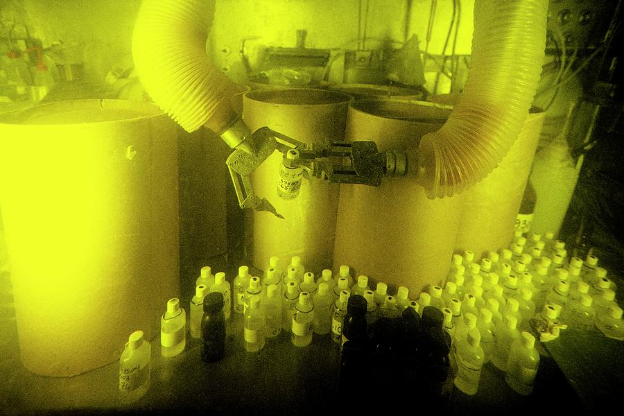 Liquid Photograph - Remote Handling Of Radioactive Waste by Patrick Landmann/science Photo Library