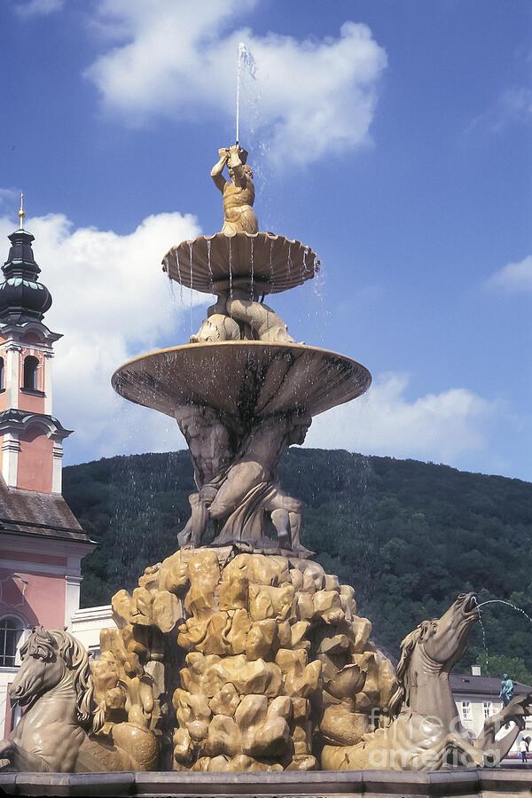 Residenzbrunnen Fountain Photograph by Bob Phillips