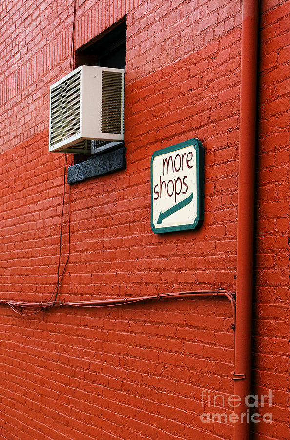 Red Brick Wall Photograph by William Kuta