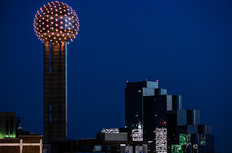 Reunion Tower Painting by Dalton Aiken - Fine Art America