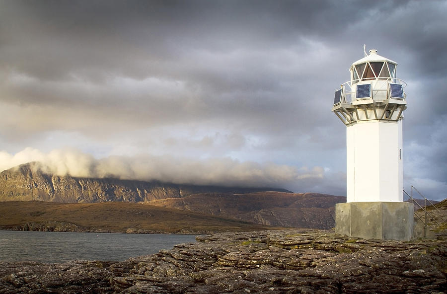 Rhue Lighthouse Photograph by Bob Falconer - Pixels