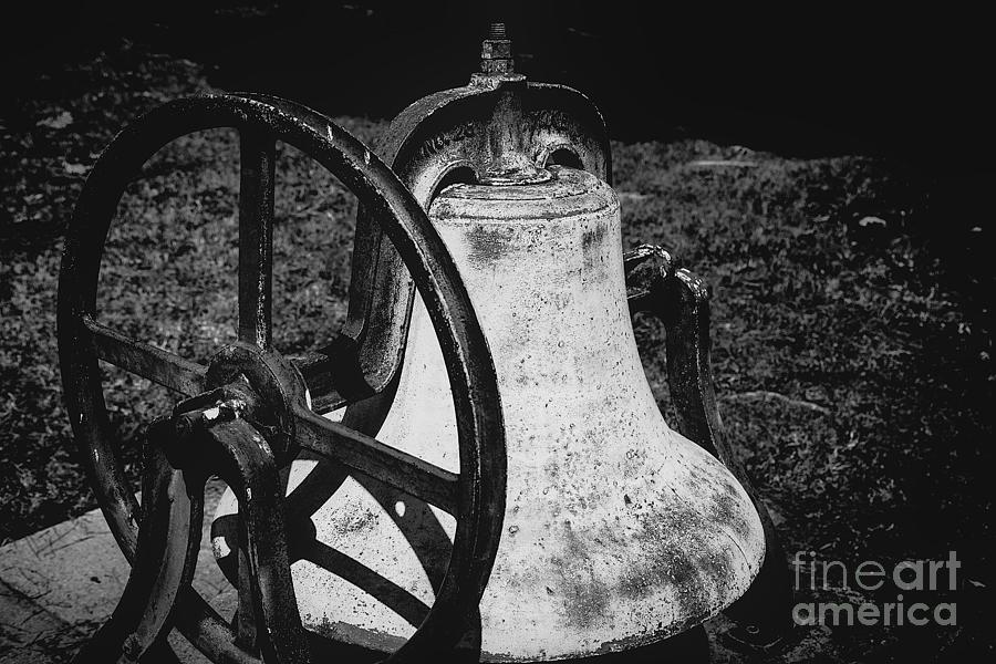 Ring the bell Photograph by David Millenheft