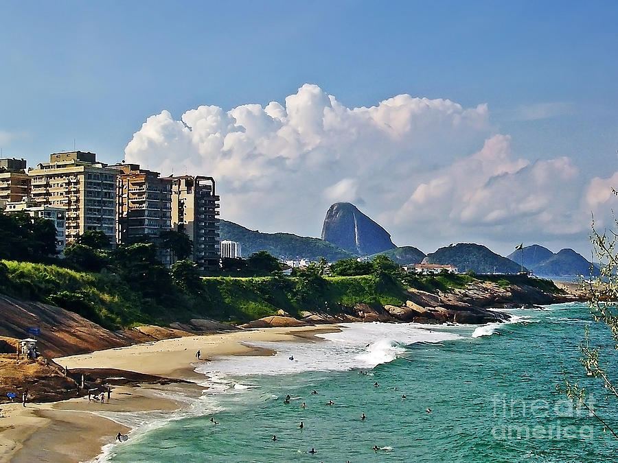 Rio de Janeiro - Arpoador Beach Photograph by Carlos Alkmin