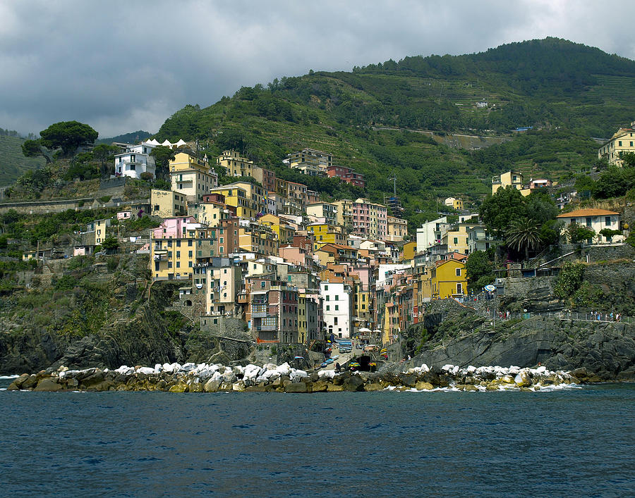 Riomaggiore Cinque Terre Italy Photograph by Charles Baker