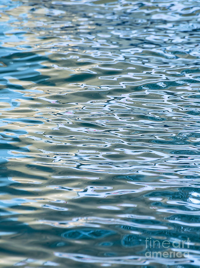 Abstract Photograph - Ripples by Jamie Pham