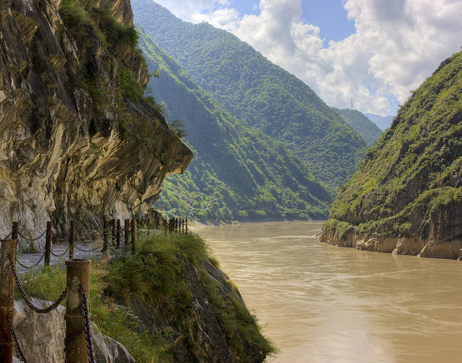 River Yangzi Photograph by Ray Devlin
