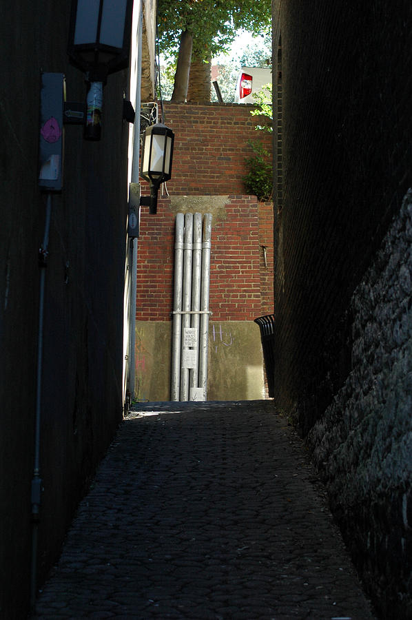River Street Alley Photograph by David Weeks