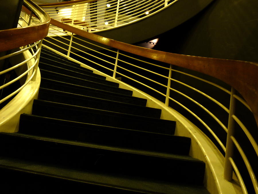 RMS Queen Mary Stairwell Photograph by Jeff Lowe