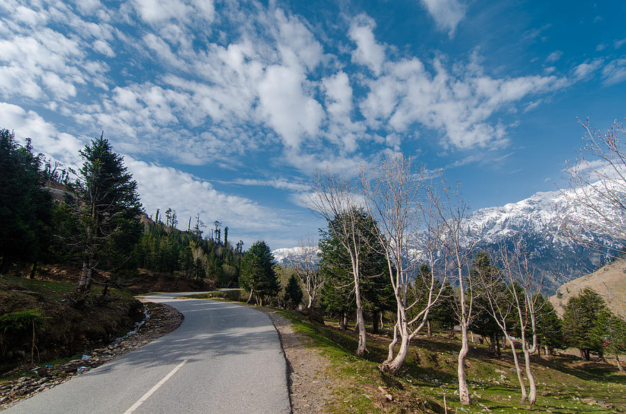 Road Towards Rohtang Pass Photograph by Dilwar Mandal