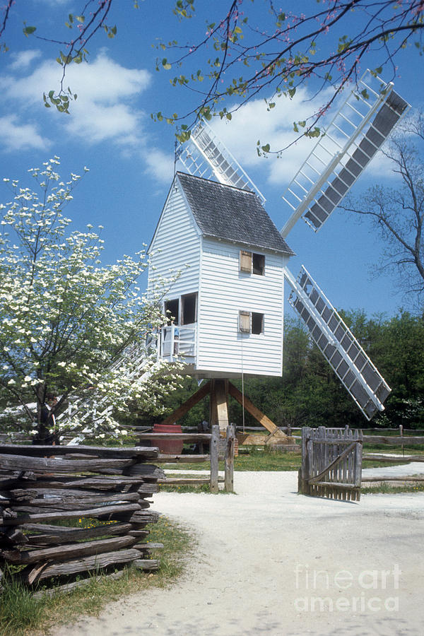 Robertsons Windmill  Photograph by ELDavis Photography