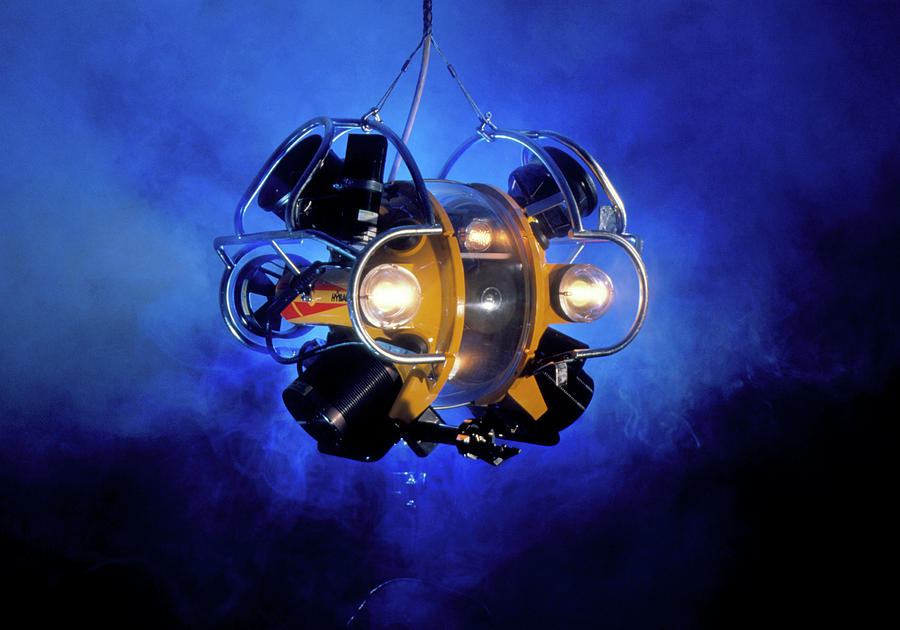 Robotic Submarine Photograph by Colin Cuthbert/science Photo Library