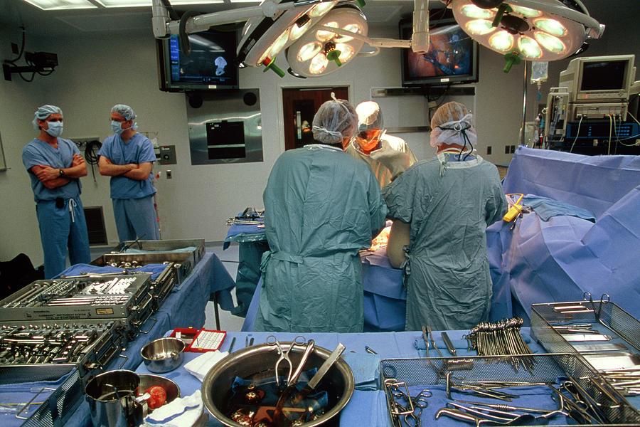 Robotic Surgery Photograph by Peter Menzel/science Photo Library