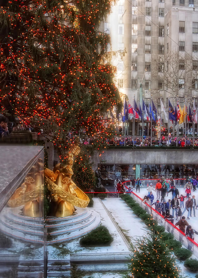 Rockefeller Center at Christmas Photograph by Joann Vitali