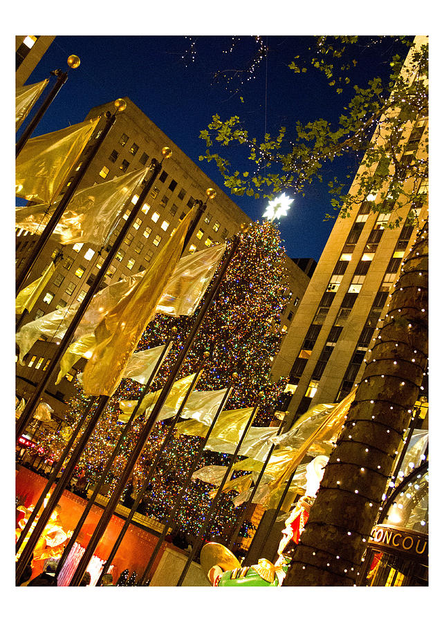 Rockefeller Center Christmas Card Photograph by Nancy De Flon
