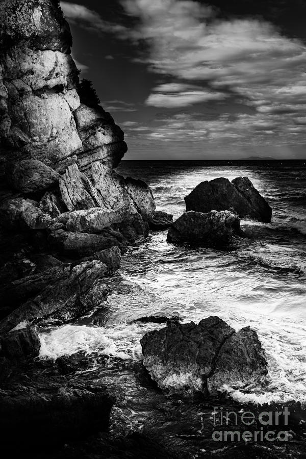 Rocky Outcrop At Beach Cove Photograph by Peter Noyce