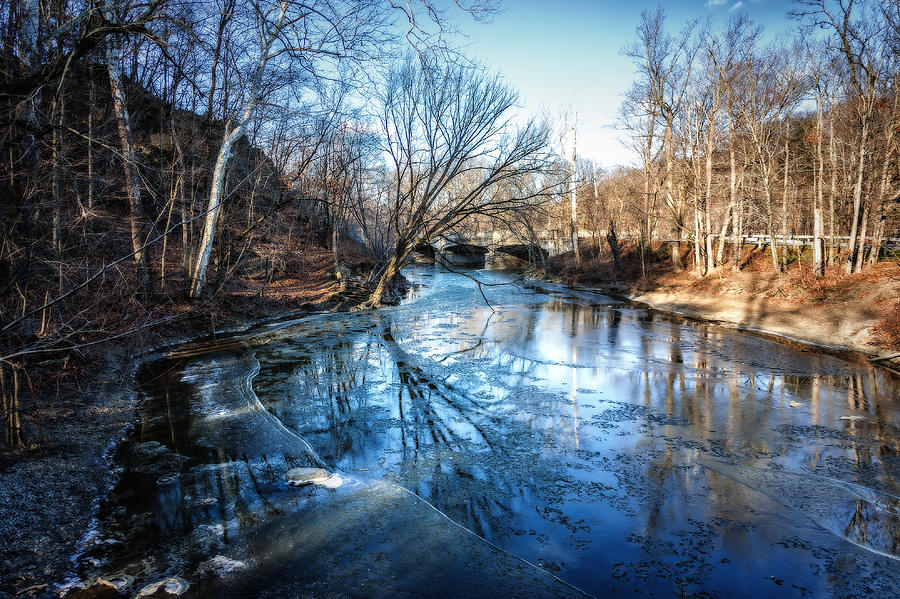 Winter Photograph - Rocky River December  Morning  by David  Banks 