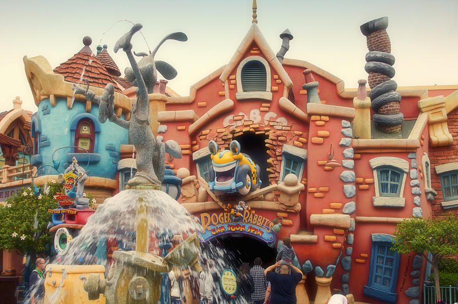 Roger Rabbit Car Toon Spin Disneyland Toontown Photograph by Thomas  Woolworth - Fine Art America