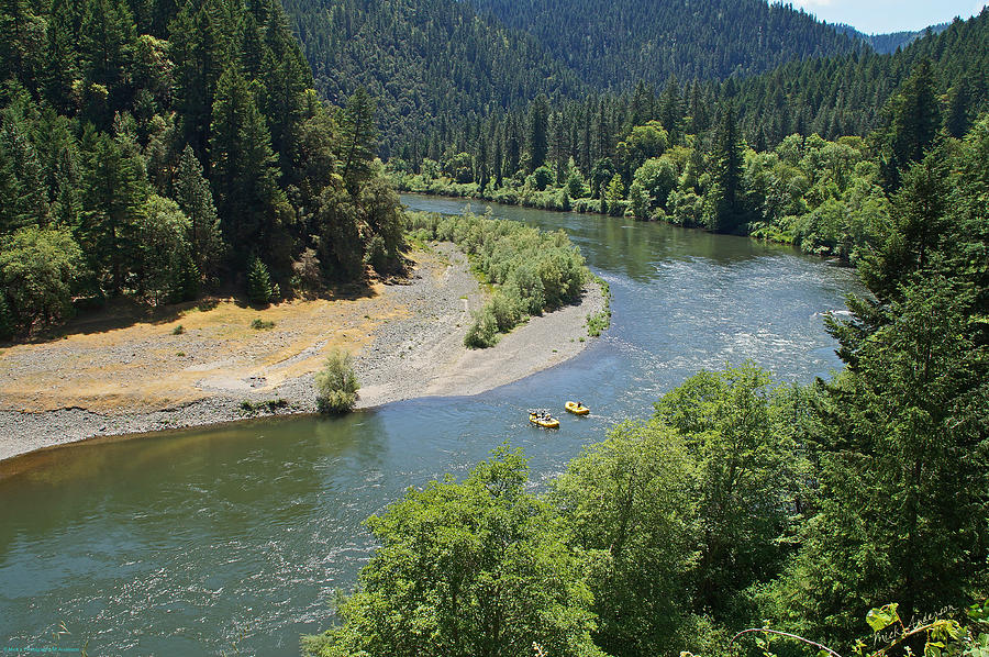 Rogue River Recreation Paradise Photograph by Mick Anderson