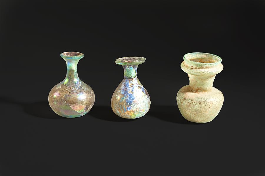 Bottle Photograph - Roman glass bottles and jar by Science Photo Library